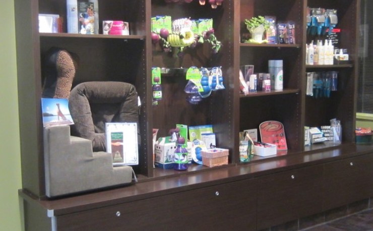 Retail display of pet supplies and pet steps at the hospital